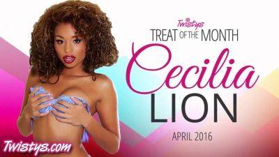 Cecilia Lion - Ceci Lialion in a hot bikini loves to pleasure herself in HD - sexu.com