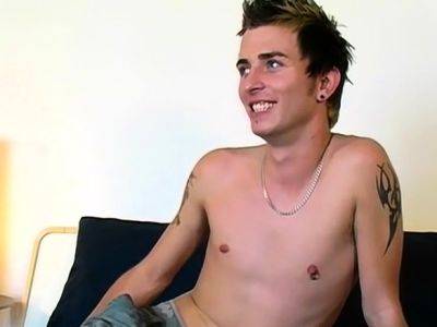 British amateur twink Zak A masturbates after an inteview - drtuber - Britain