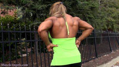 Maria Segura Female Muscle - upornia