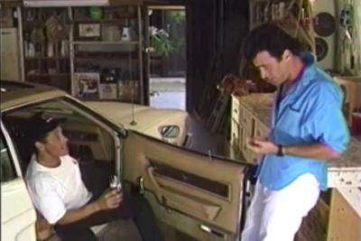 Dee - Billy Dee And Dana Lynn - At The Car Shop - hotmovs.com