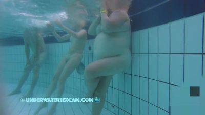 Crazy Girl Is Fingering In Public Pool! - hclips